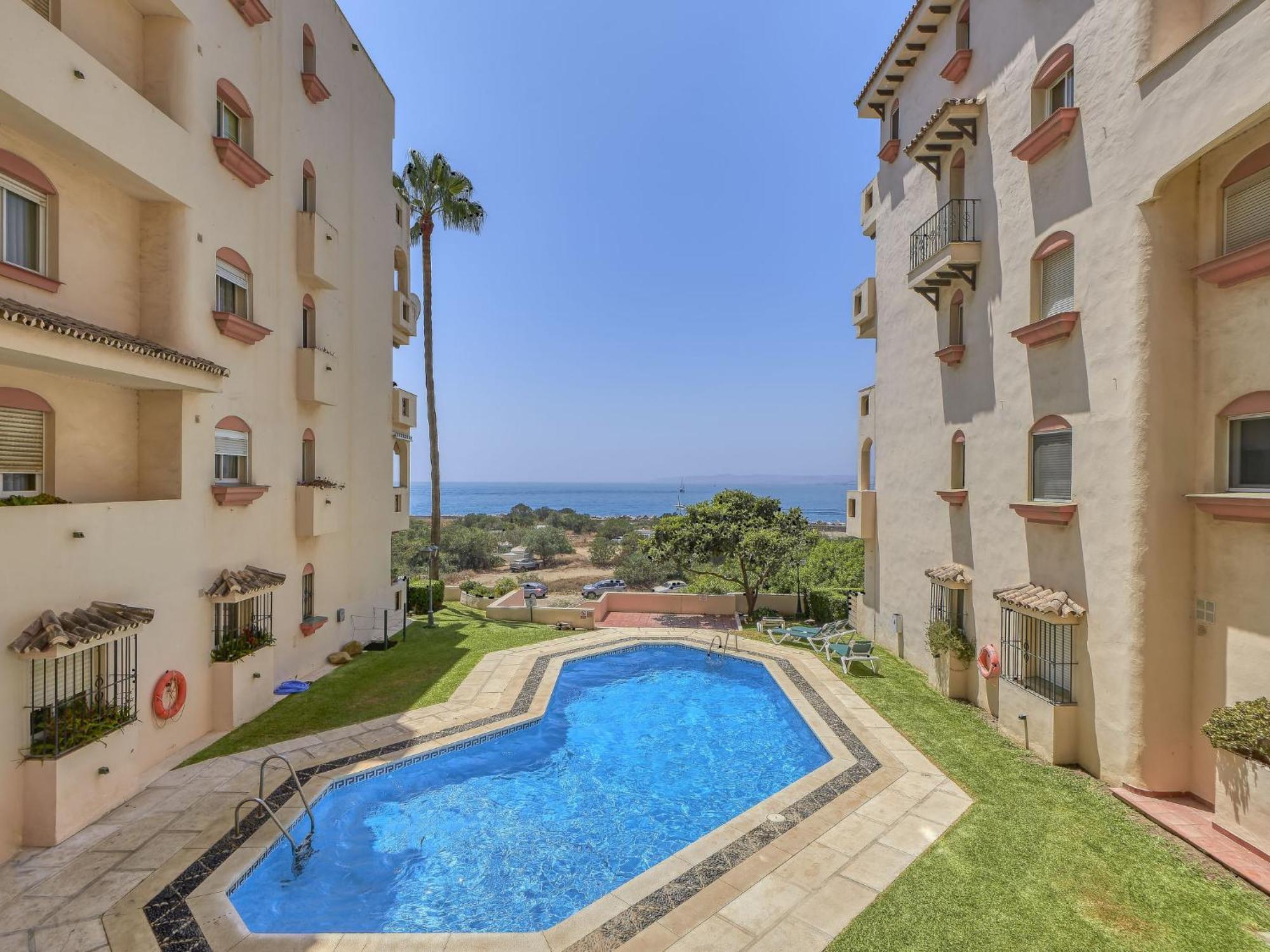 Apartment Marina Bay-1 By Interhome Estepona Eksteriør billede